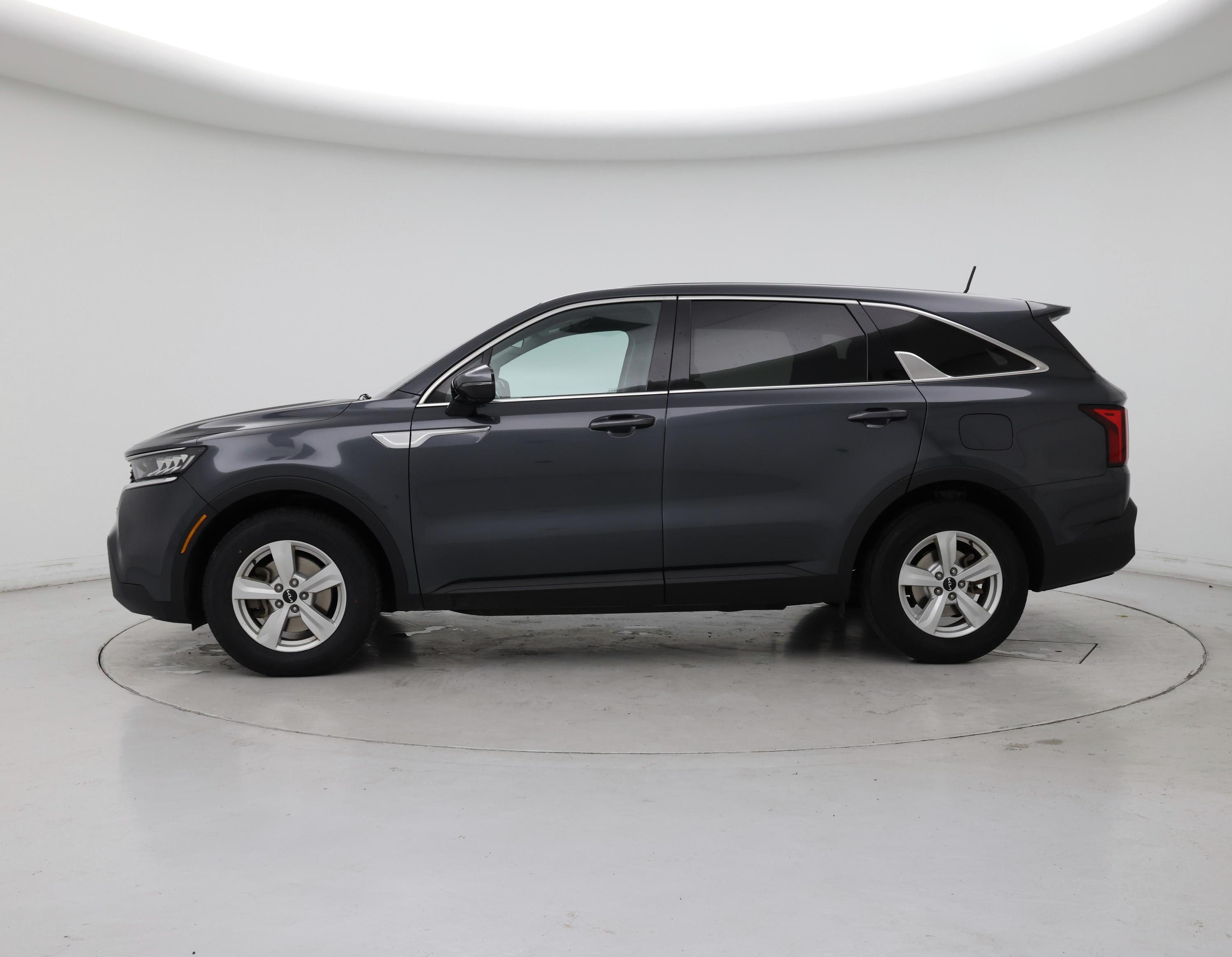 Thumbnail: 2022 Kia Sorento - 3