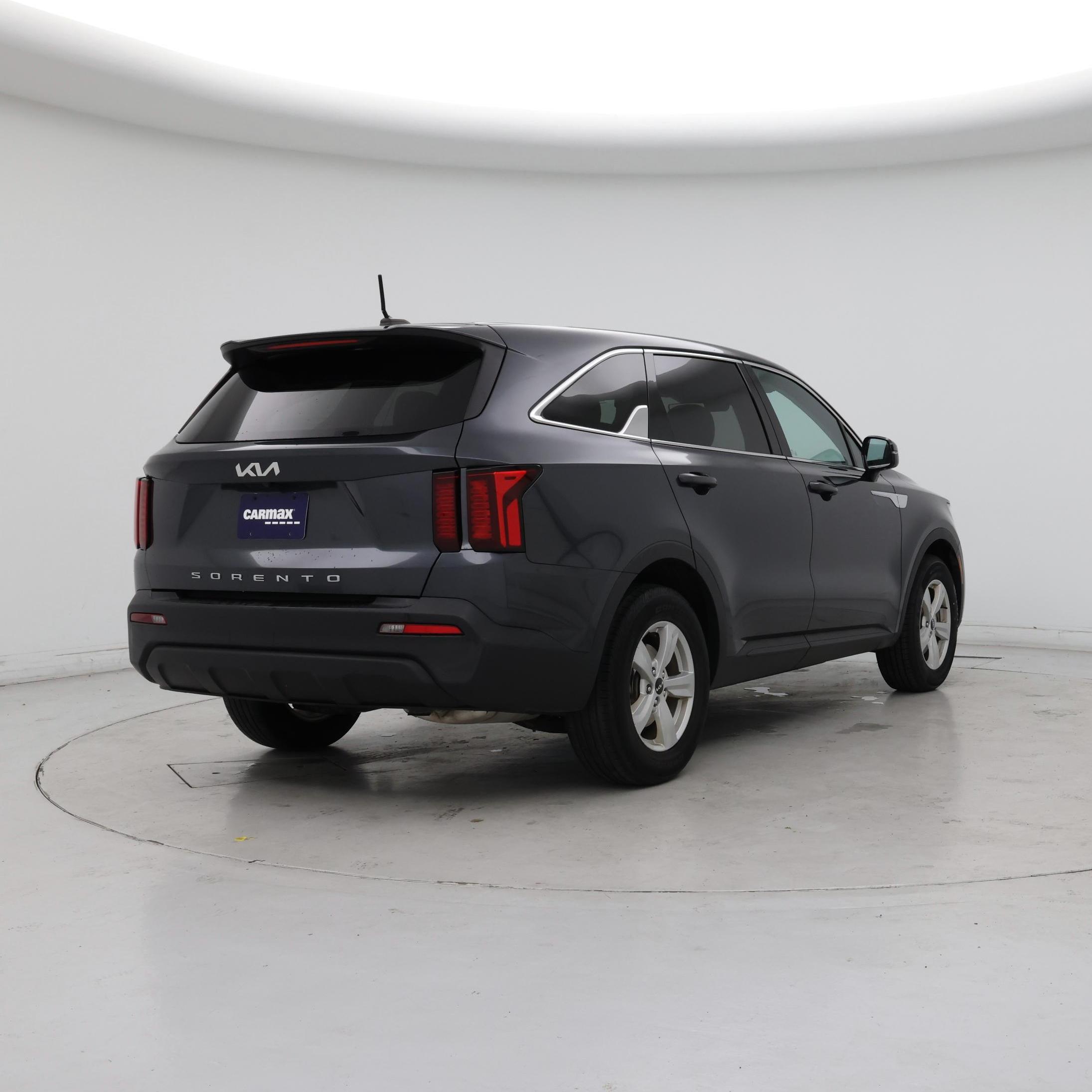 Thumbnail: 2022 Kia Sorento - 8