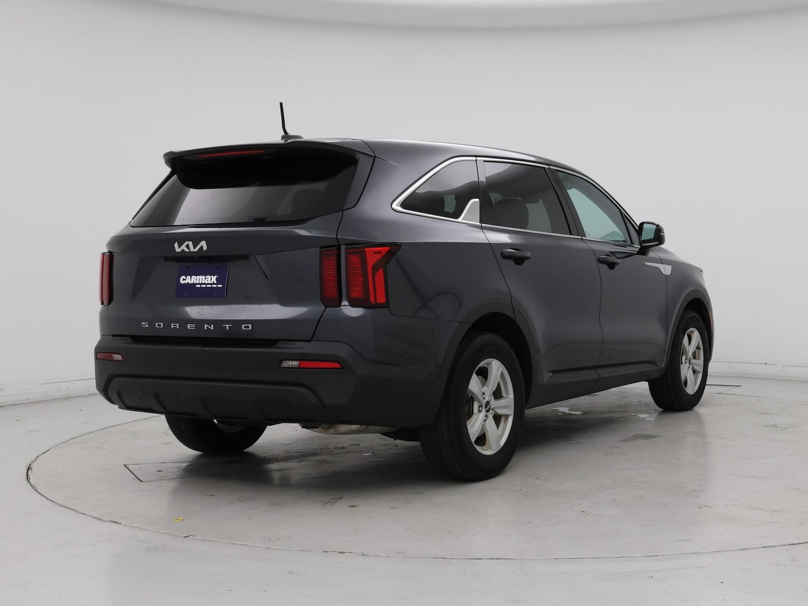 2022 Kia Sorento LX - Photo 9