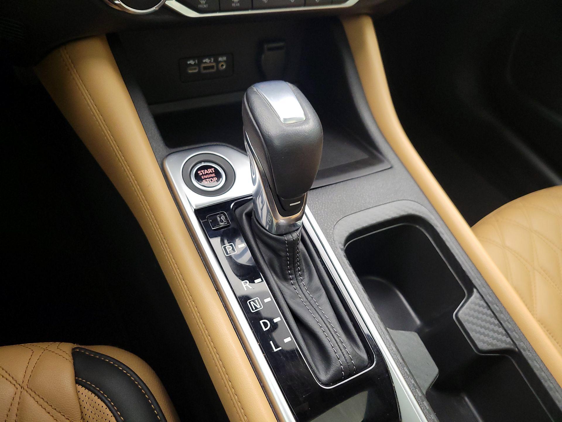 Thumbnail: 2021 Nissan Sentra - 17