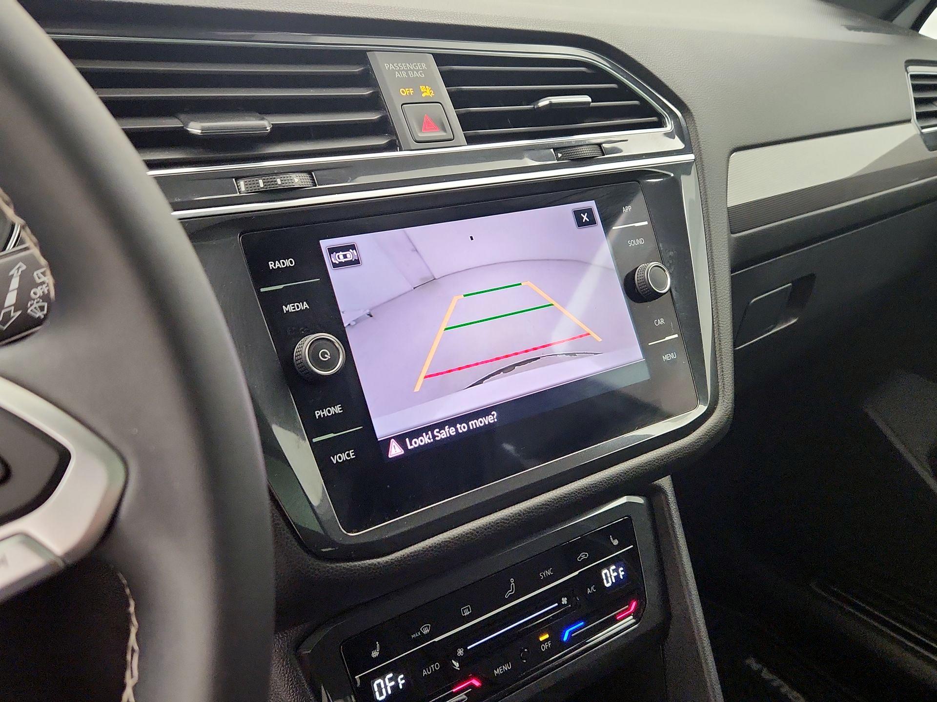 Thumbnail: 2023 Volkswagen Tiguan - 14