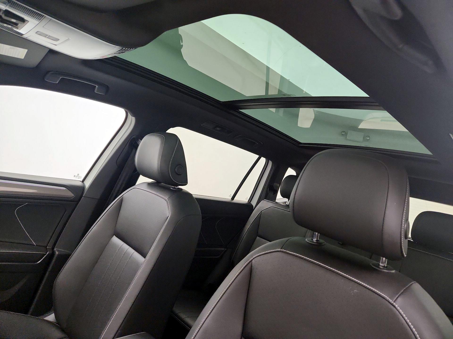 Thumbnail: 2023 Volkswagen Tiguan - 19