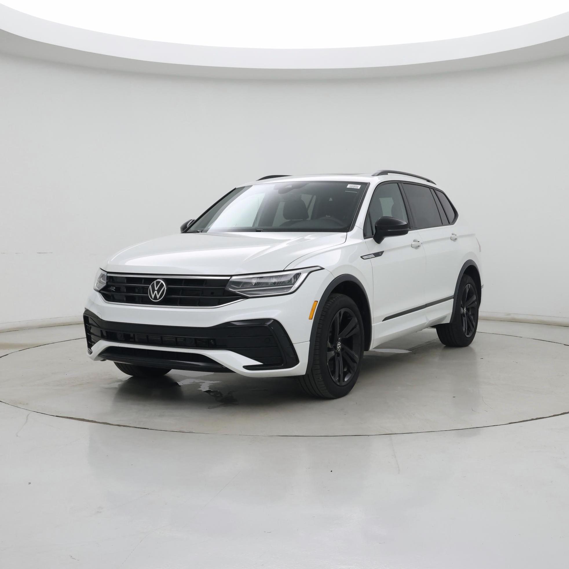 Thumbnail: 2023 Volkswagen Tiguan - 4