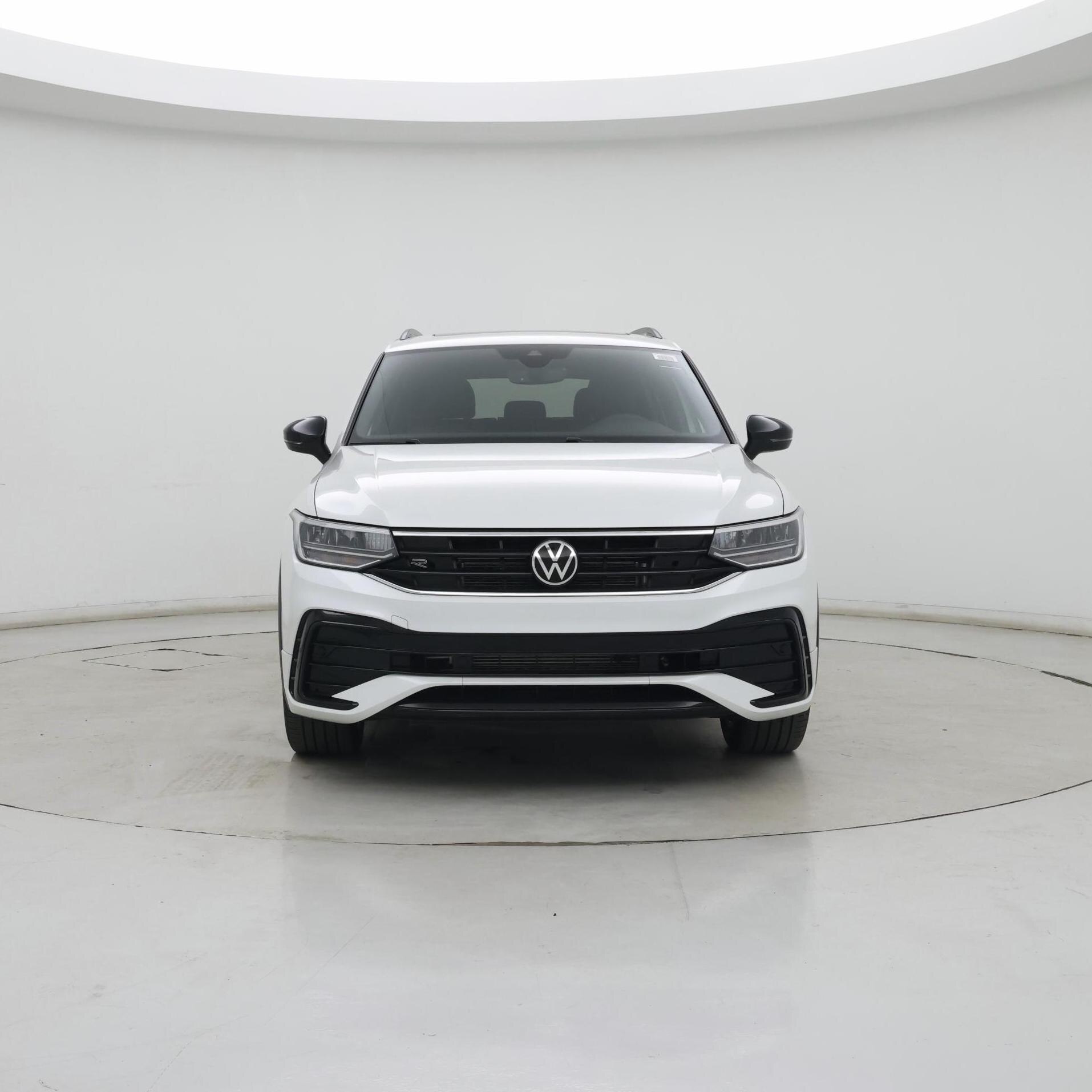 Thumbnail: 2023 Volkswagen Tiguan - 5