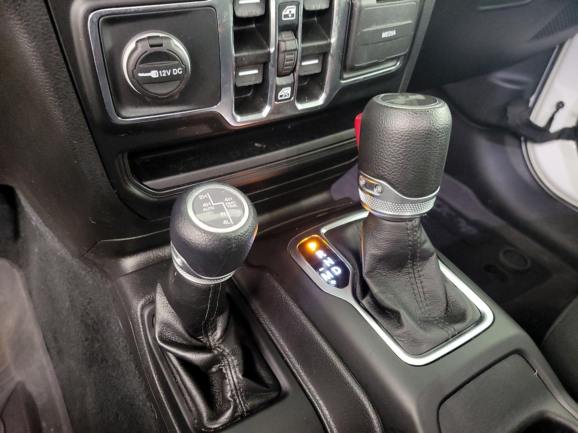 Thumbnail: 2022 Jeep Wrangler - 17