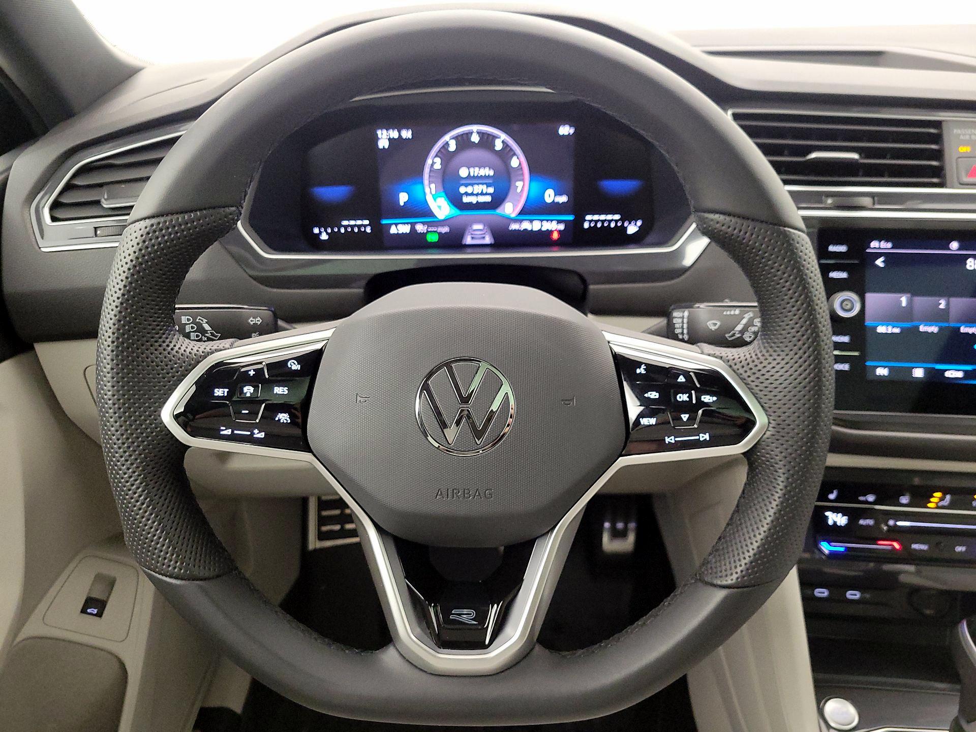 Thumbnail: 2024 Volkswagen Tiguan - 10