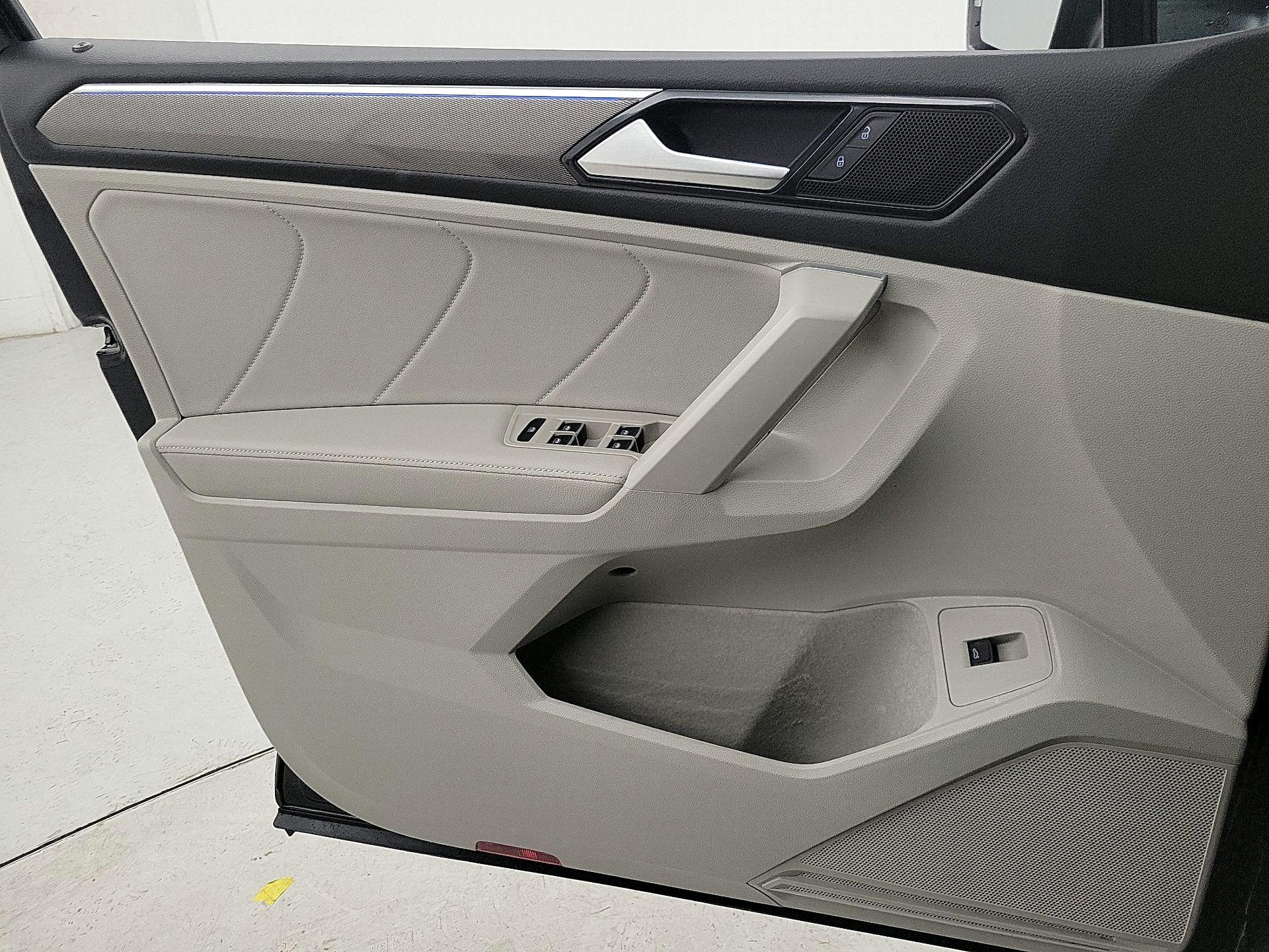 Thumbnail: 2024 Volkswagen Tiguan - 12