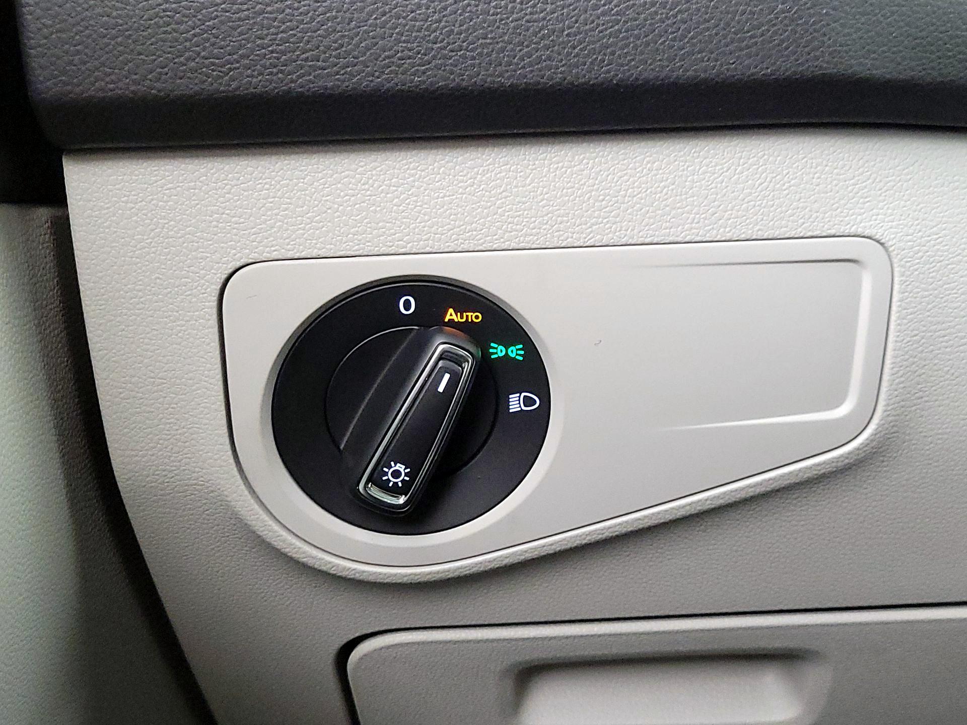 Thumbnail: 2024 Volkswagen Tiguan - 13