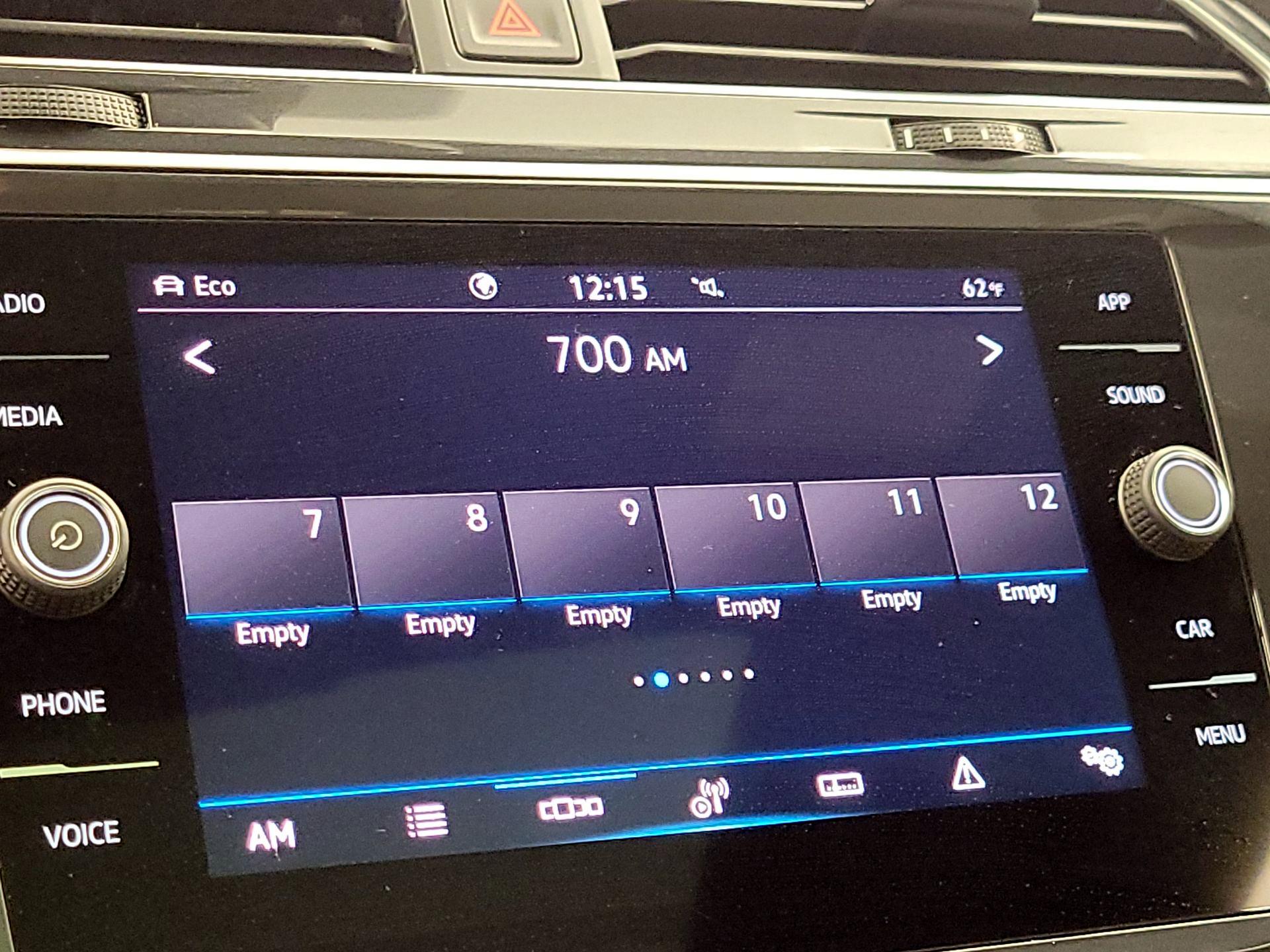 Thumbnail: 2024 Volkswagen Tiguan - 15