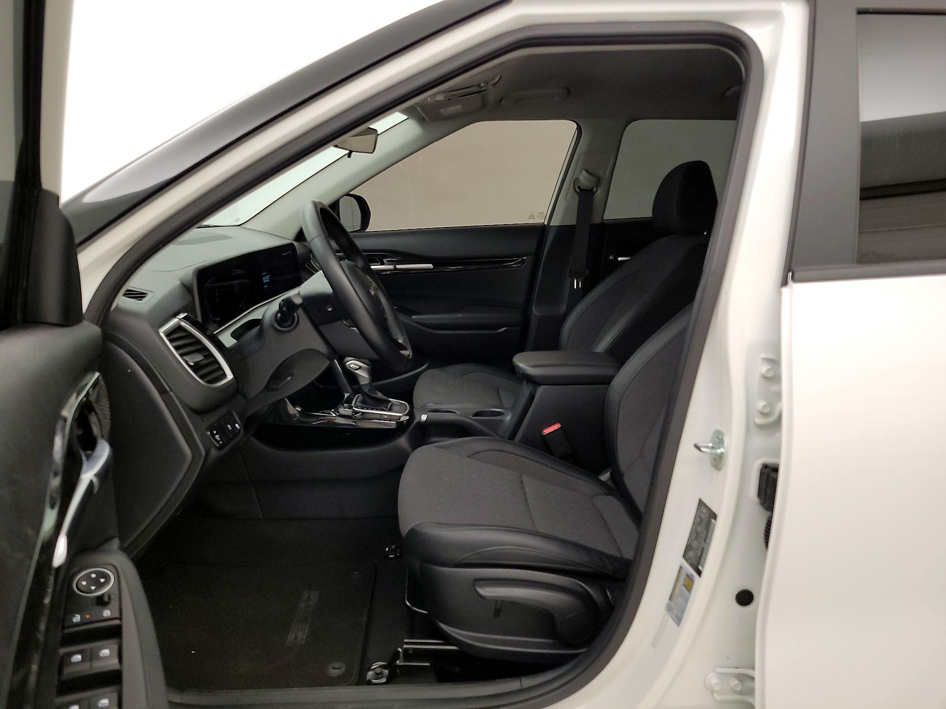 Thumbnail: 2025 Kia Seltos - 11