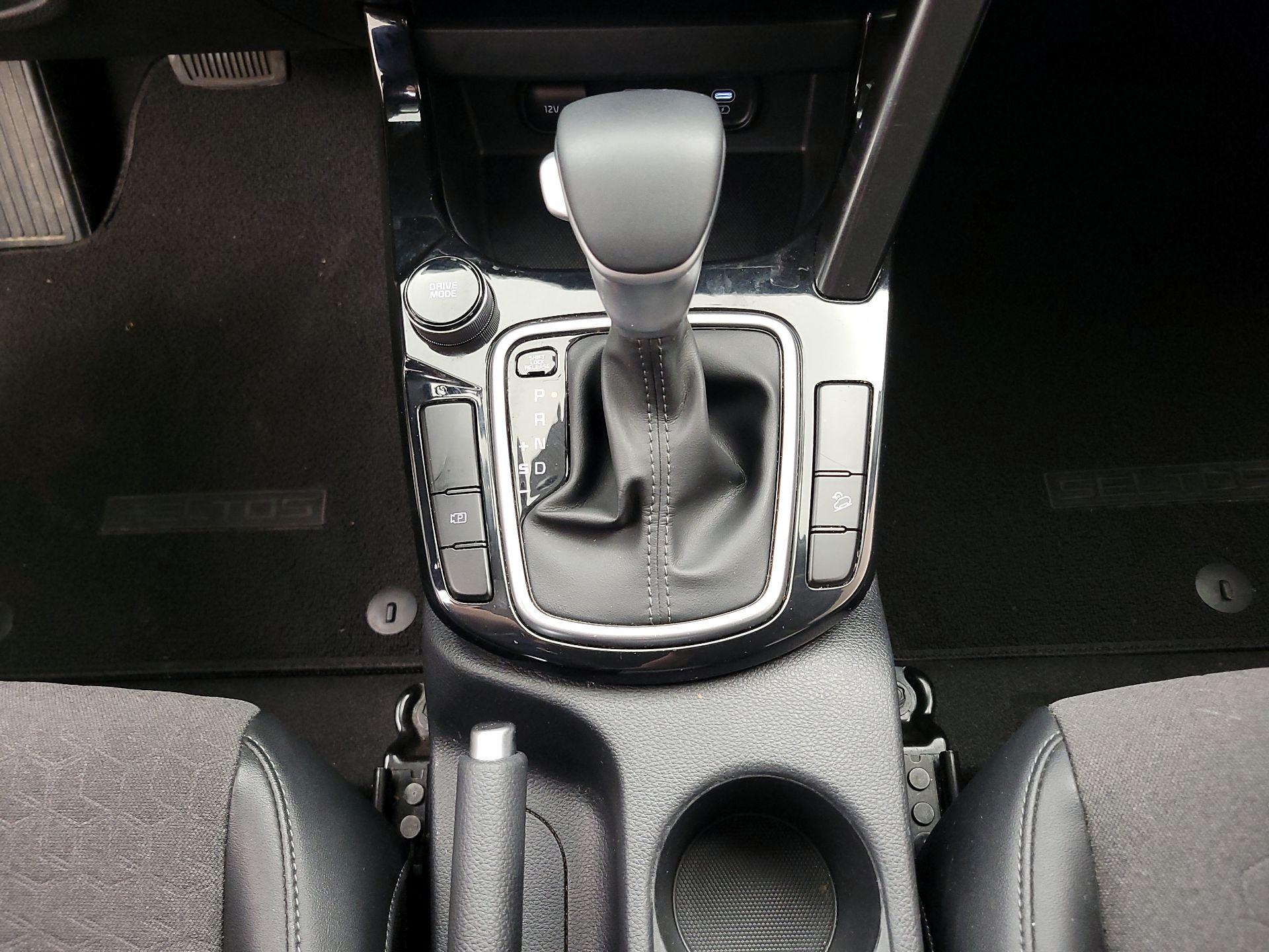 Thumbnail: 2025 Kia Seltos - 18