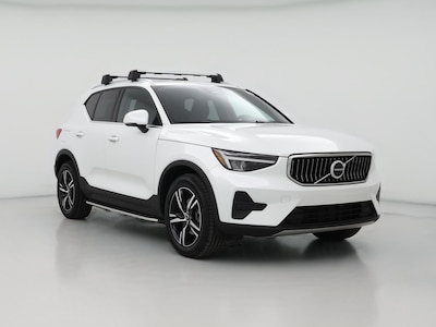 2024 Volvo XC40 B5 Core Dark Theme