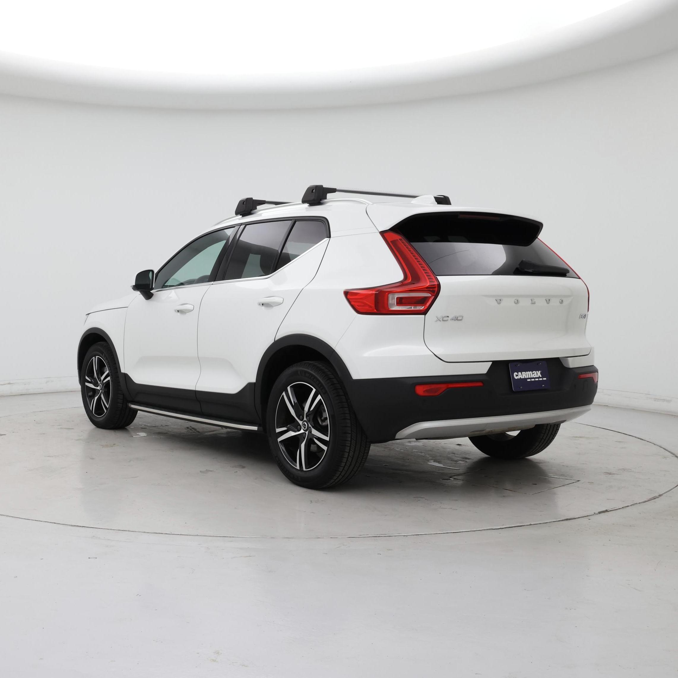Thumbnail: 2024 Volvo XC40 - 2