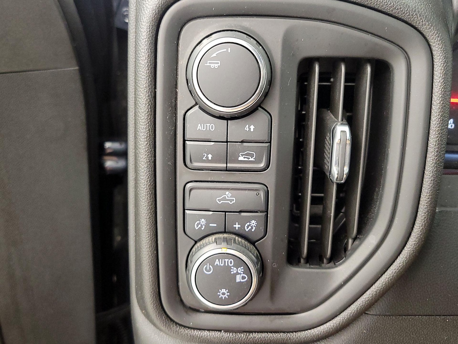 2020 Chevrolet Silverado 1500 Custom - Photo 14