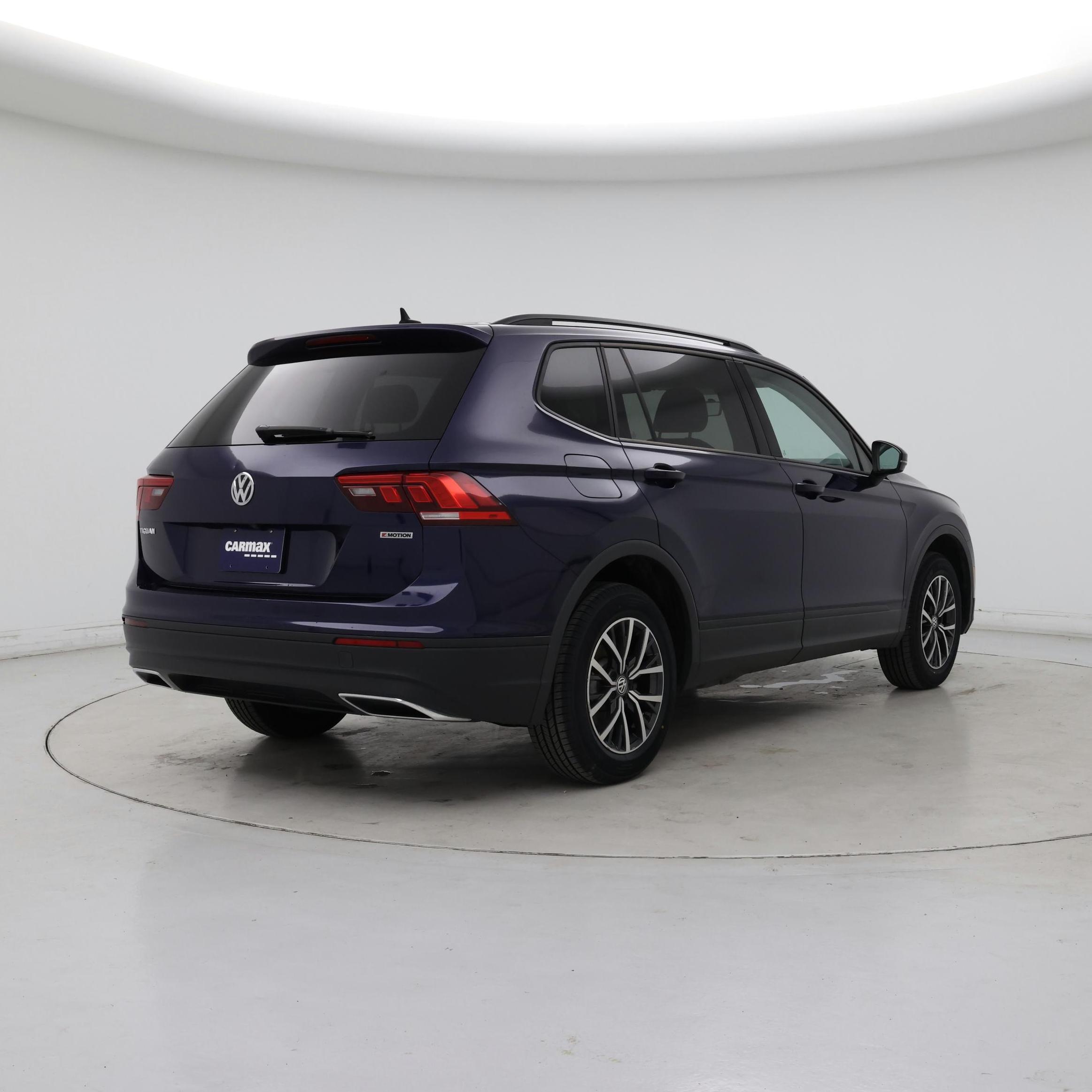 Thumbnail: 2021 Volkswagen Tiguan - 8