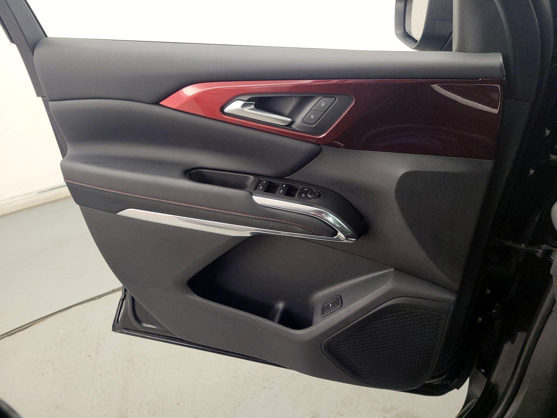 Thumbnail: 2025 Chevrolet Traverse - 12