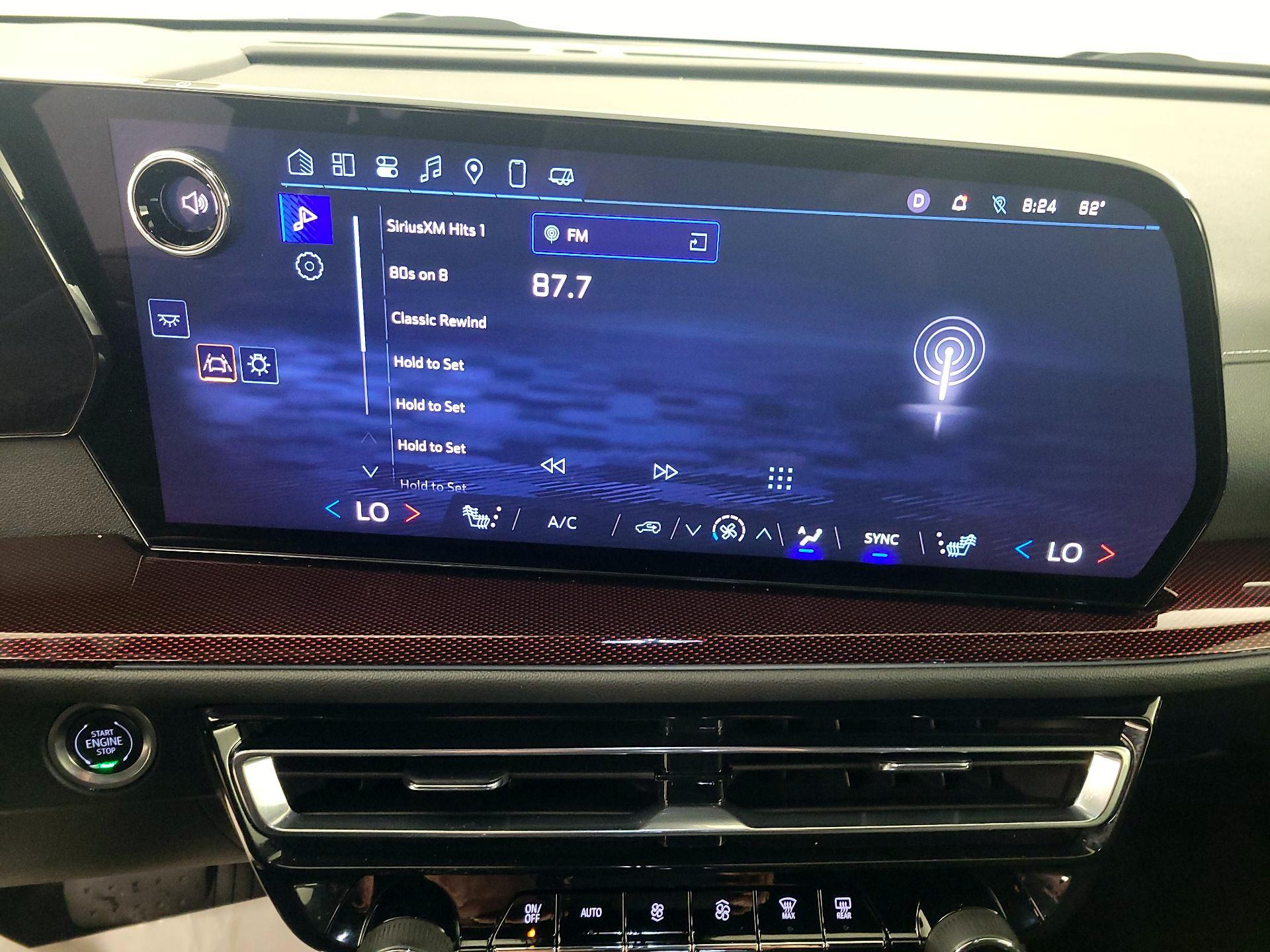 Thumbnail: 2025 Chevrolet Traverse - 16