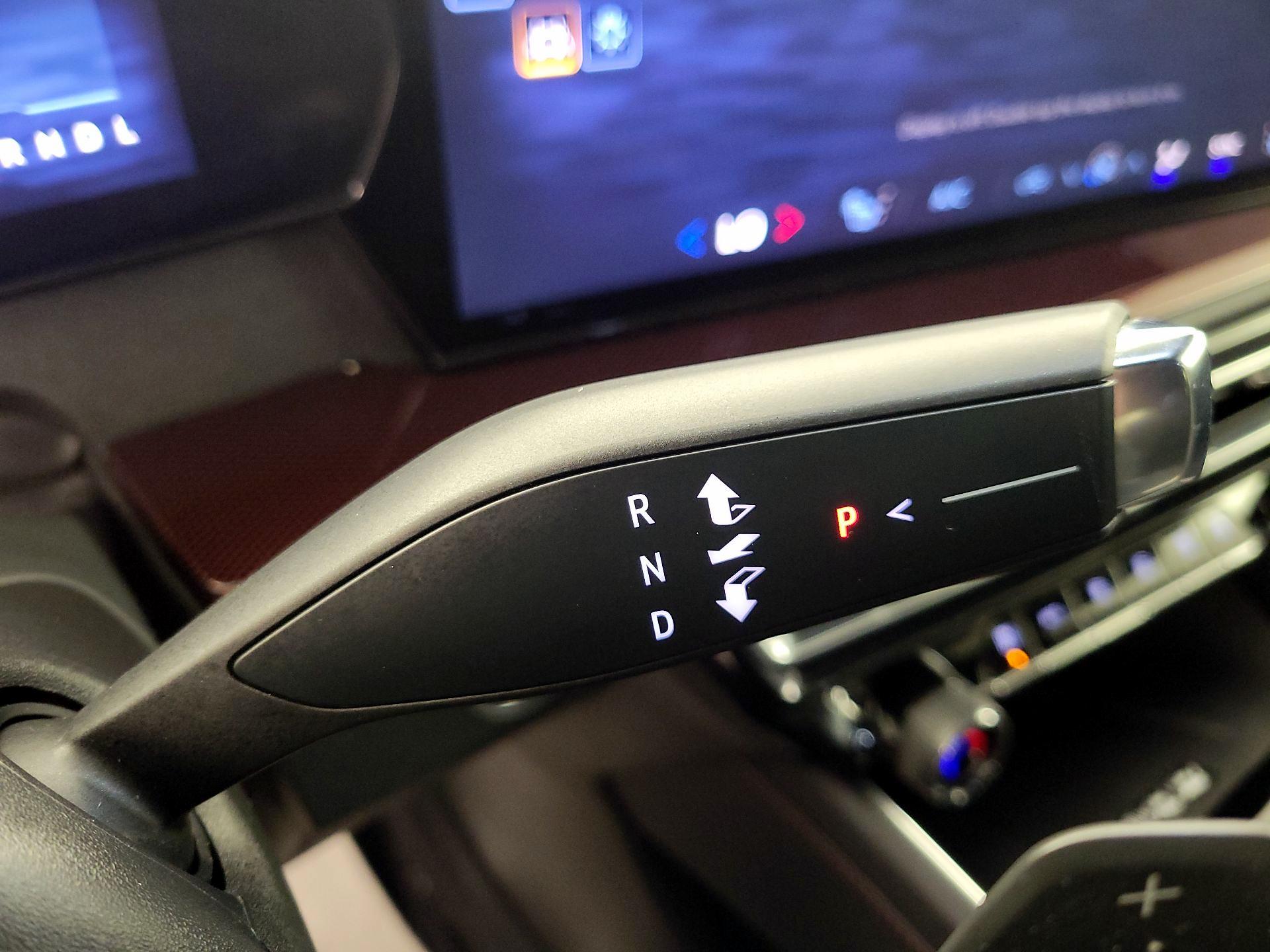 Thumbnail: 2025 Chevrolet Traverse - 18