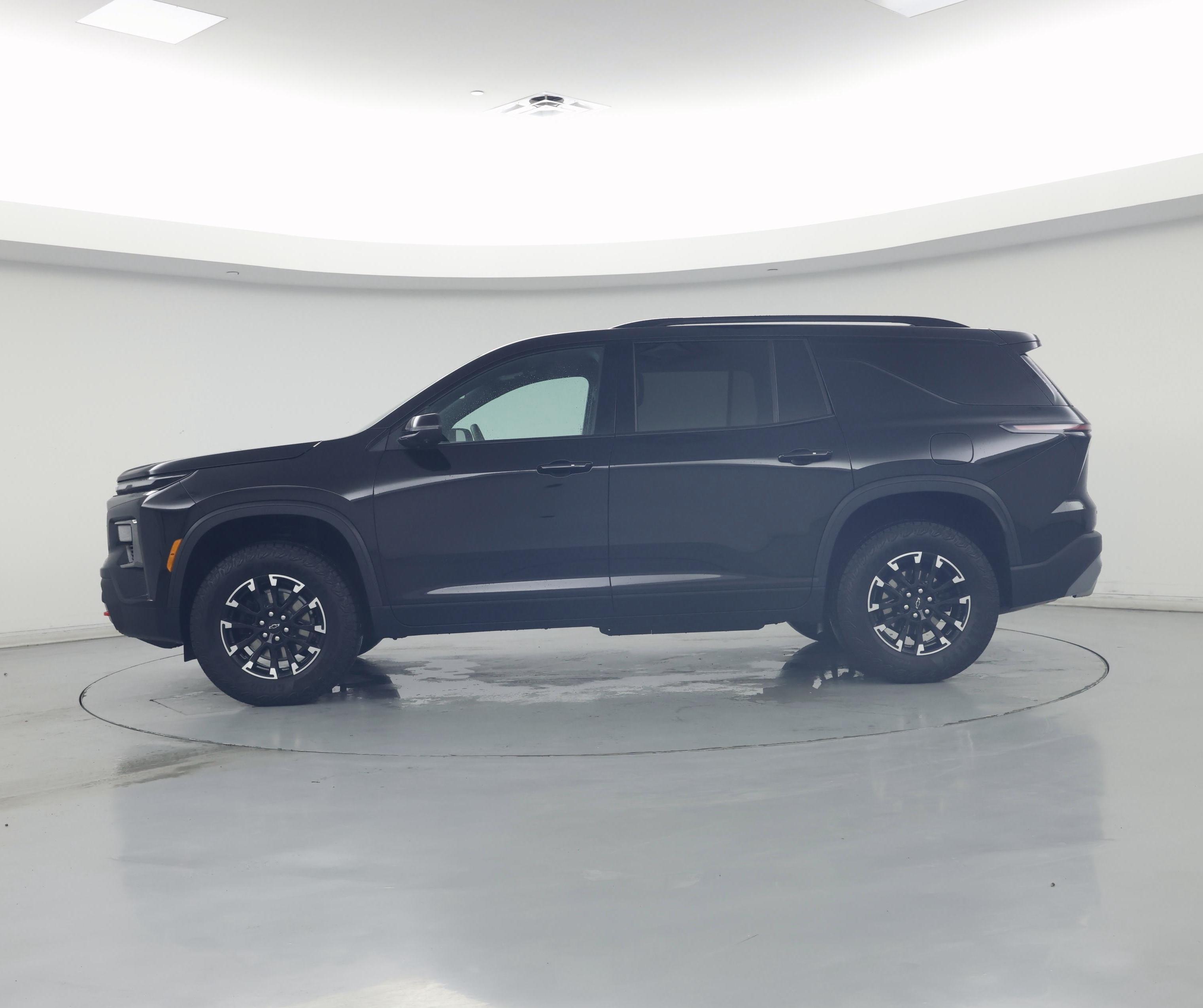 Thumbnail: 2025 Chevrolet Traverse - 3