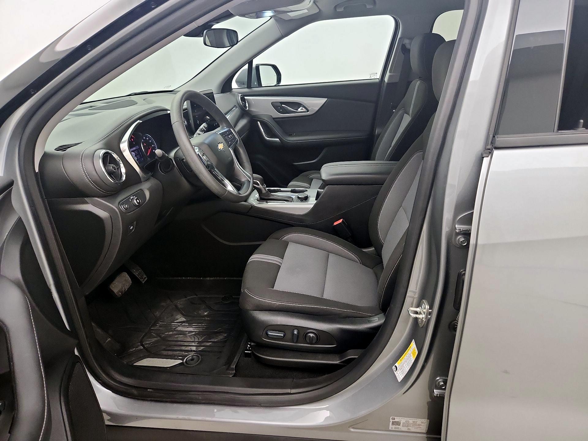 Thumbnail: 2023 Chevrolet Blazer - 11