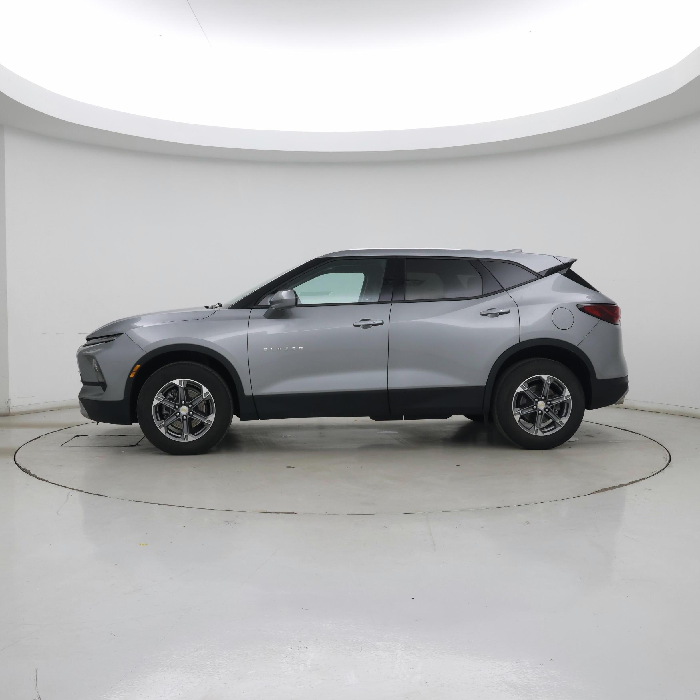 Thumbnail: 2023 Chevrolet Blazer - 3