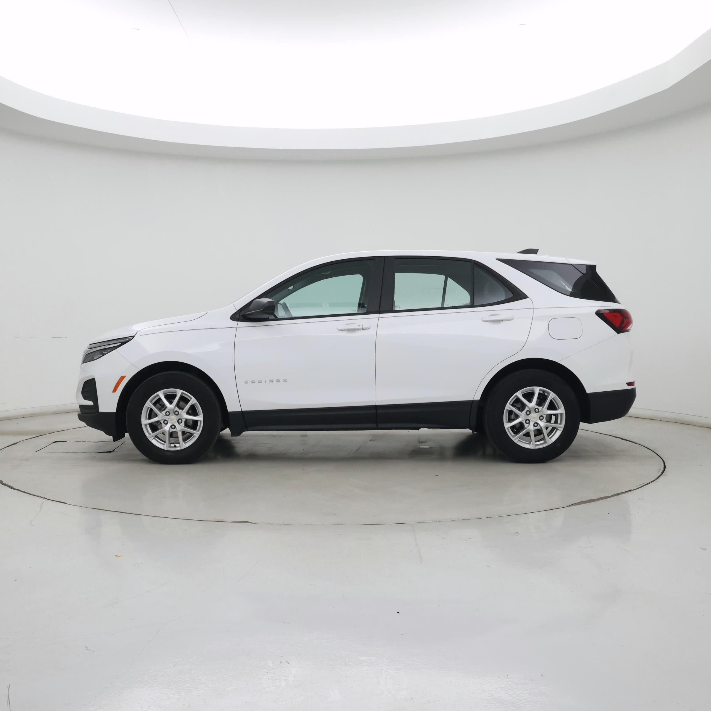 Thumbnail: 2024 Chevrolet Equinox - 3