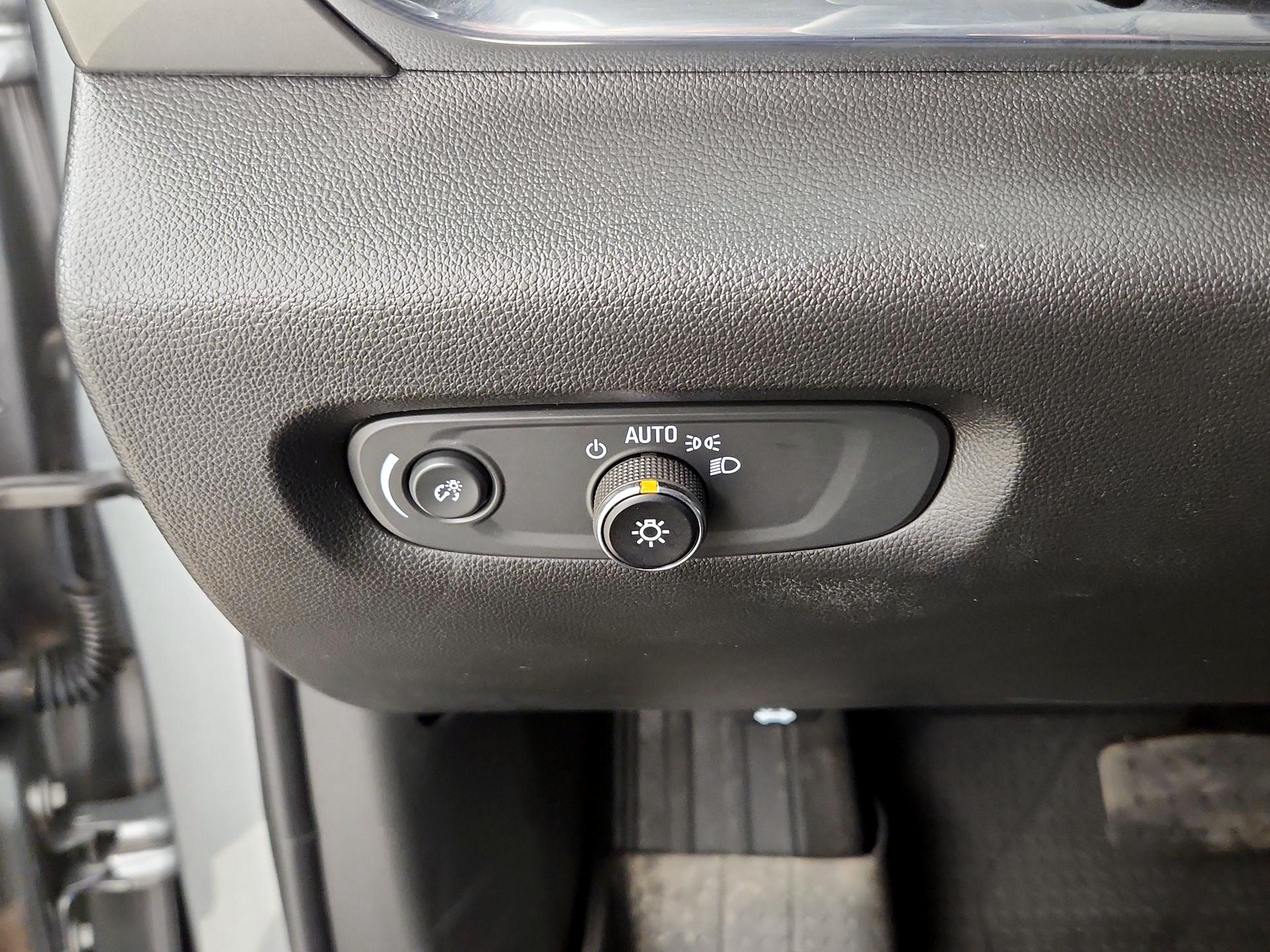 Thumbnail: 2023 Chevrolet Traverse - 13