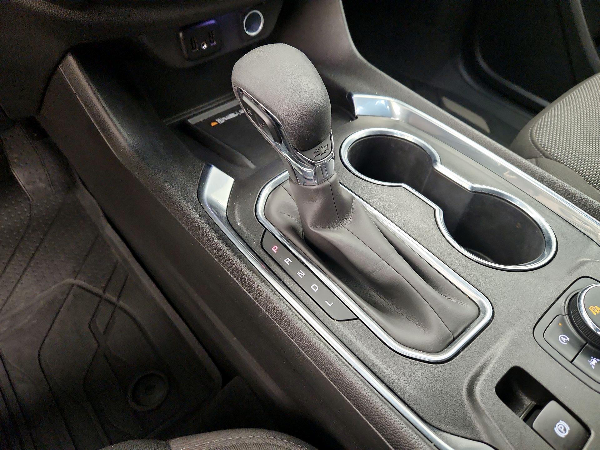 Thumbnail: 2023 Chevrolet Traverse - 17