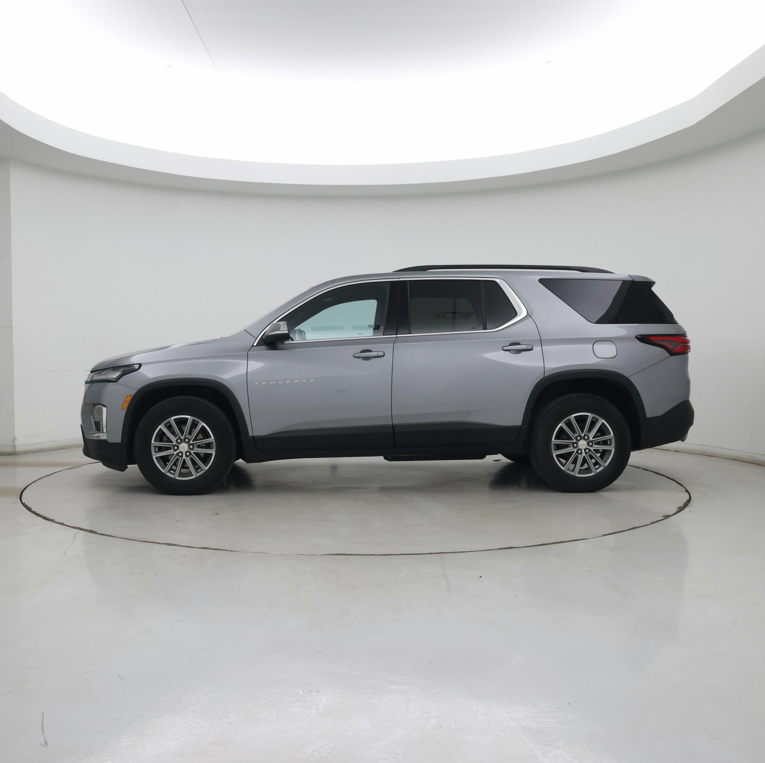 Thumbnail: 2023 Chevrolet Traverse - 3