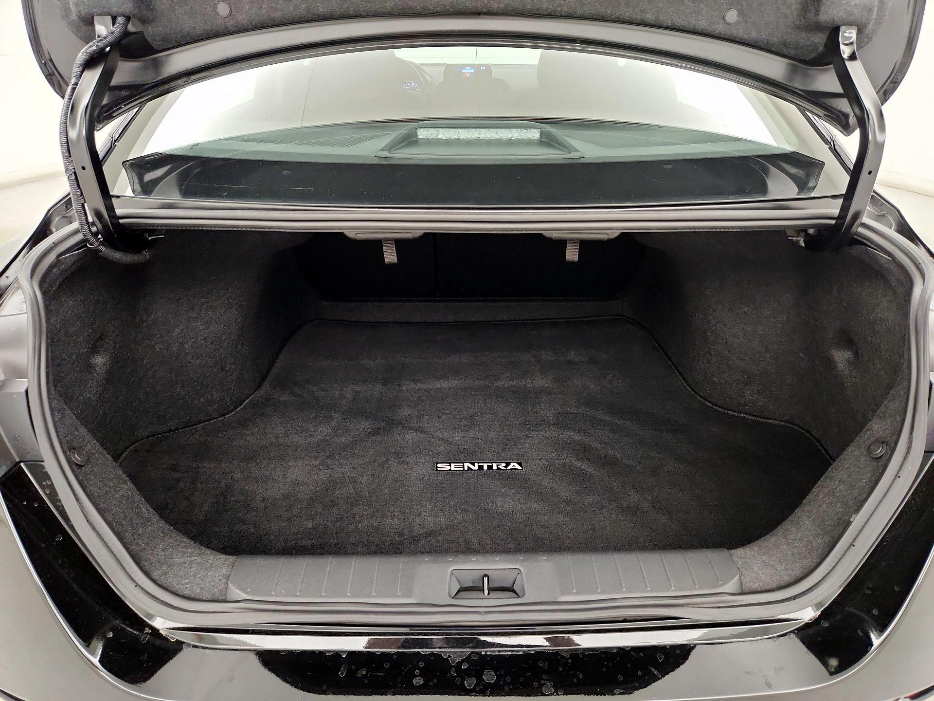 Thumbnail: 2023 Nissan Sentra - 20