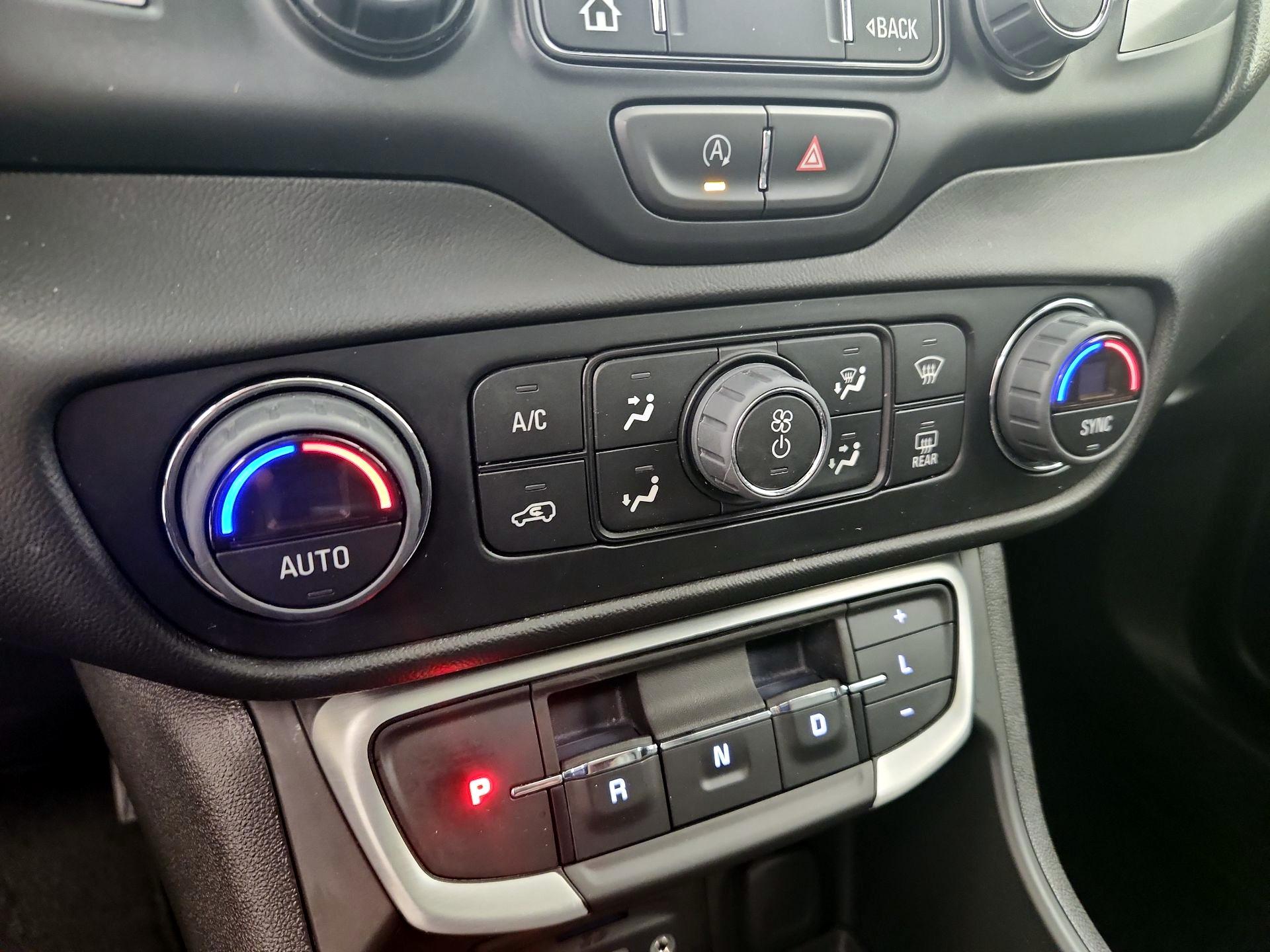 Thumbnail: 2022 GMC Terrain - 16