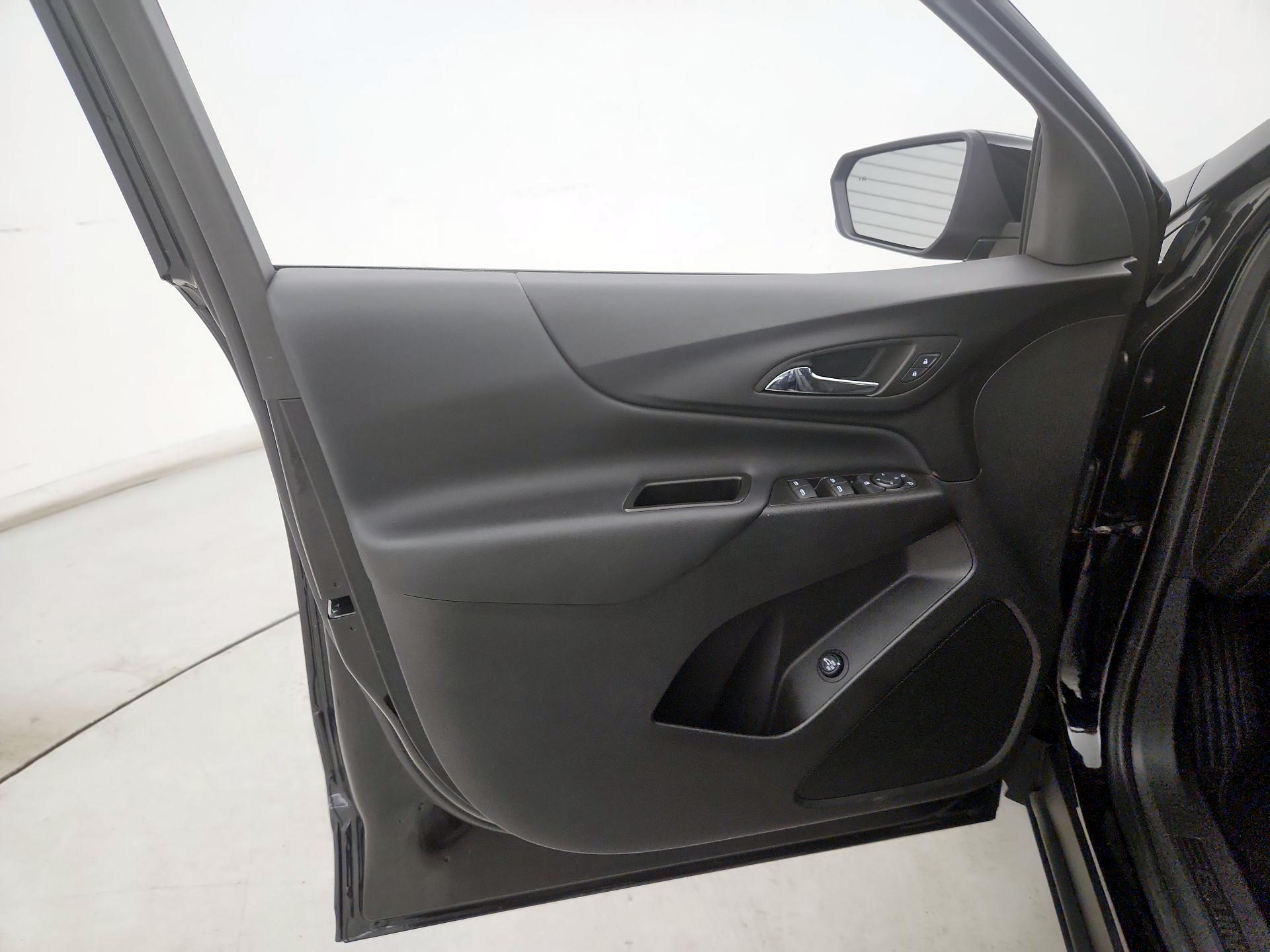 Thumbnail: 2024 Chevrolet Equinox - 12