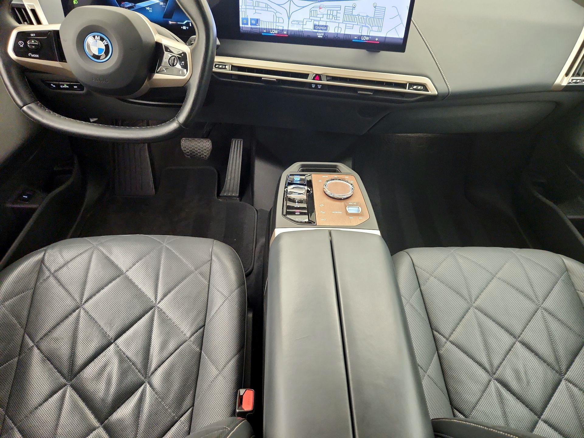 Thumbnail: 2023 BMW iX - 9