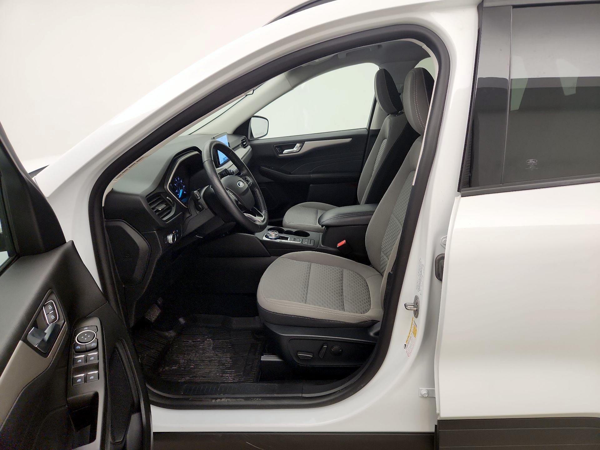 Thumbnail: 2021 Ford Escape - 11