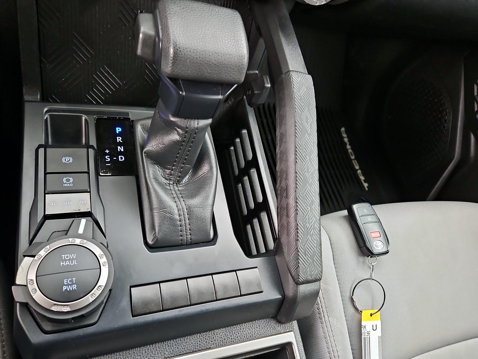 Thumbnail: 2024 Toyota Tacoma - 17