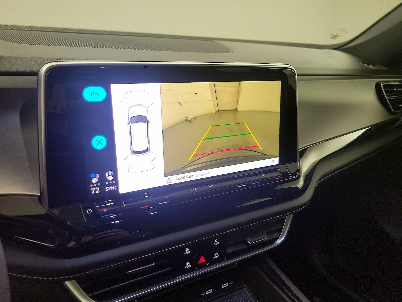 2024 Volkswagen Atlas Cross Sport SE w/Tech - Photo 15