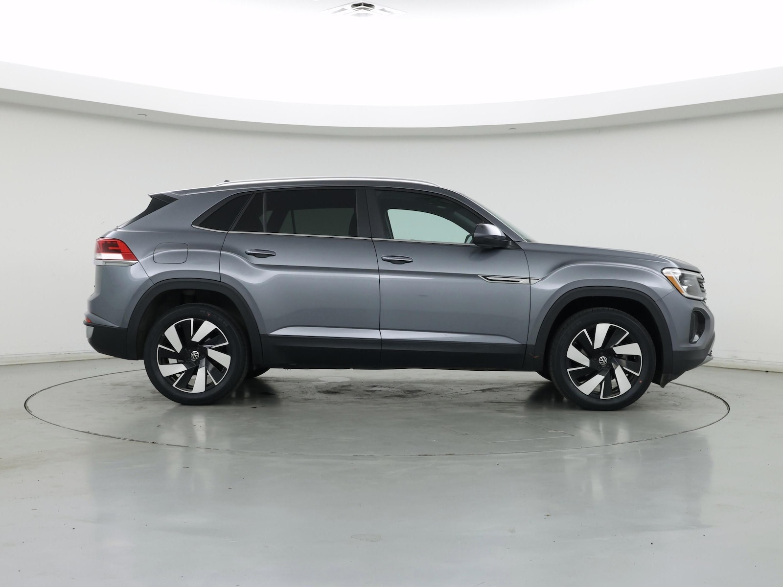 2024 Volkswagen Atlas Cross Sport SE w/Tech - Photo 8