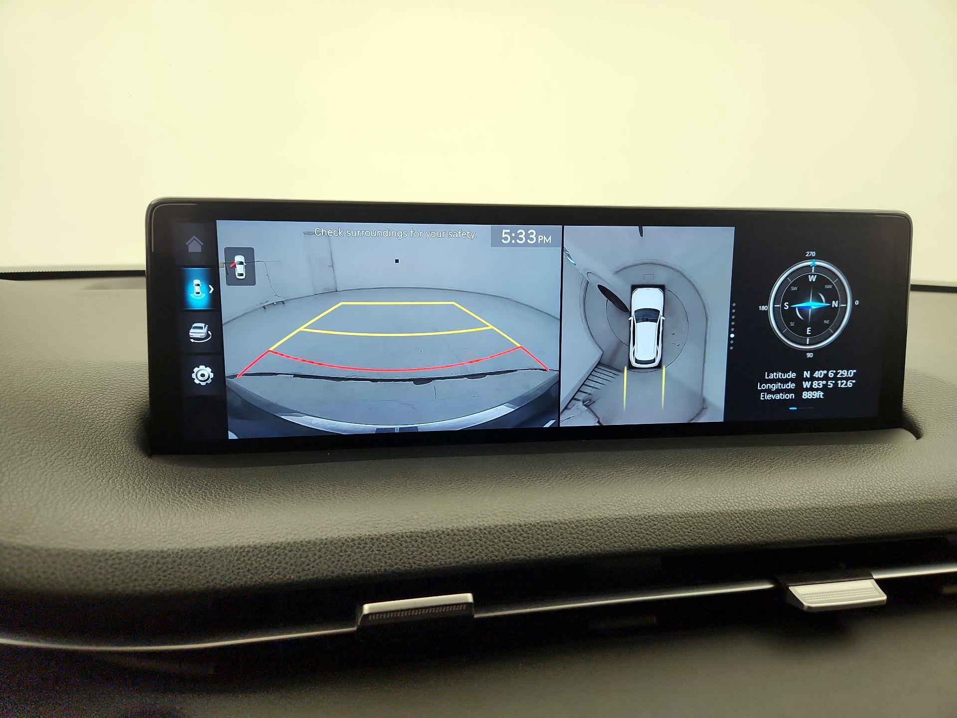 Thumbnail: 2022 Genesis GV70 - 15