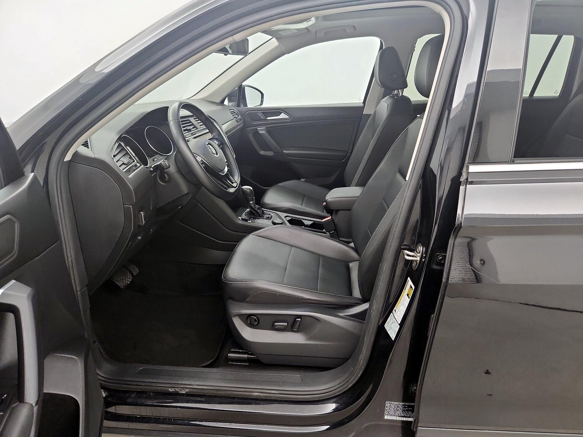 Thumbnail: 2019 Volkswagen Tiguan - 11