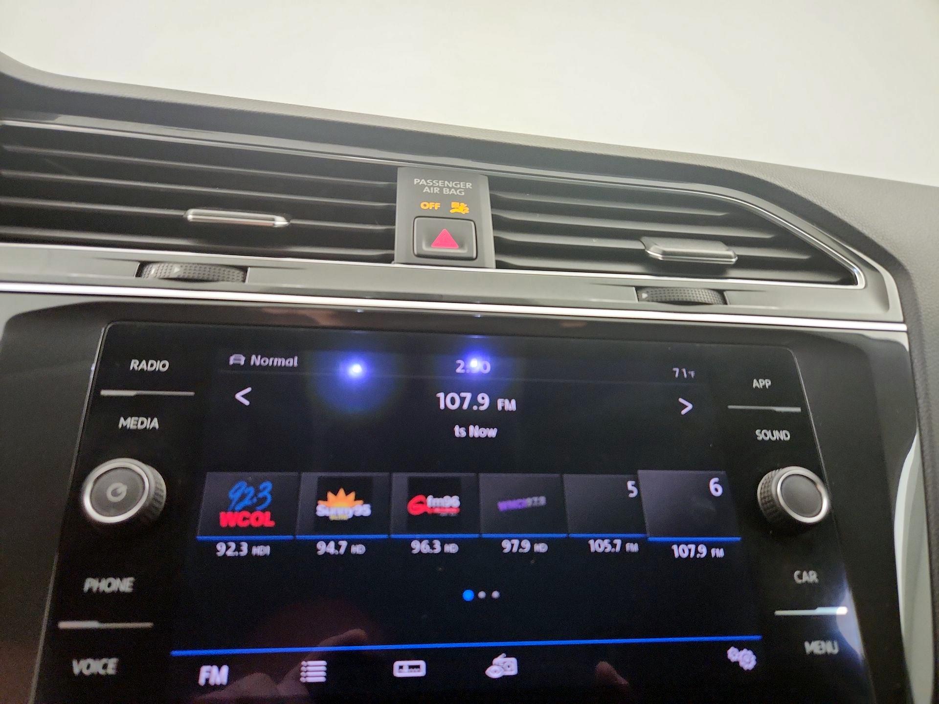 Thumbnail: 2019 Volkswagen Tiguan - 15