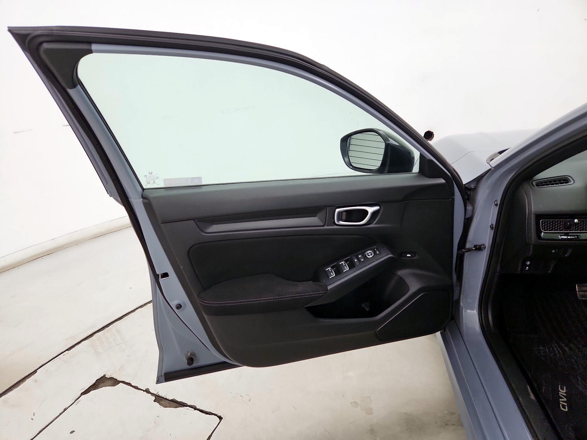 Thumbnail: 2023 Honda Civic - 12