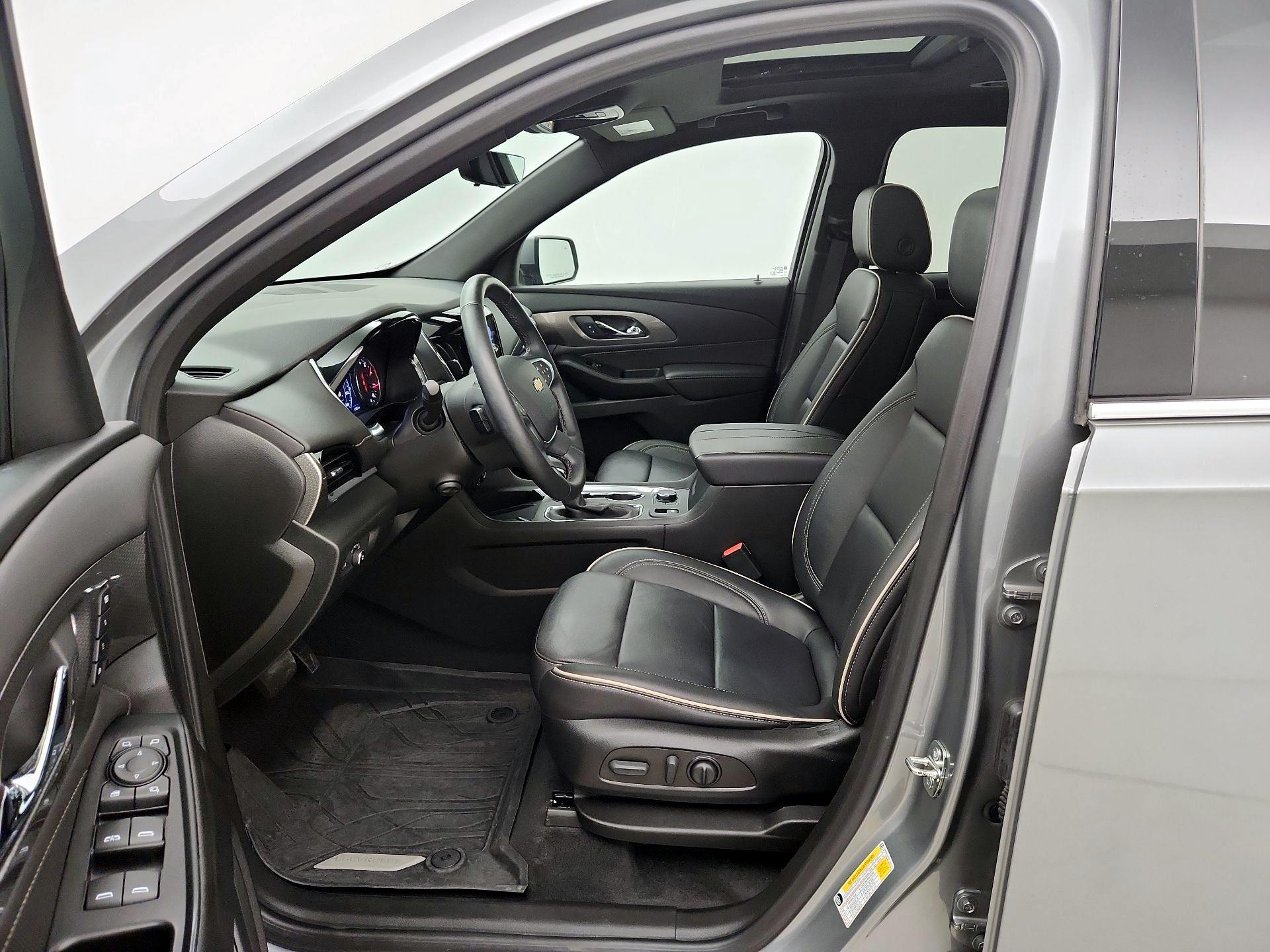 Thumbnail: 2023 Chevrolet Traverse - 11