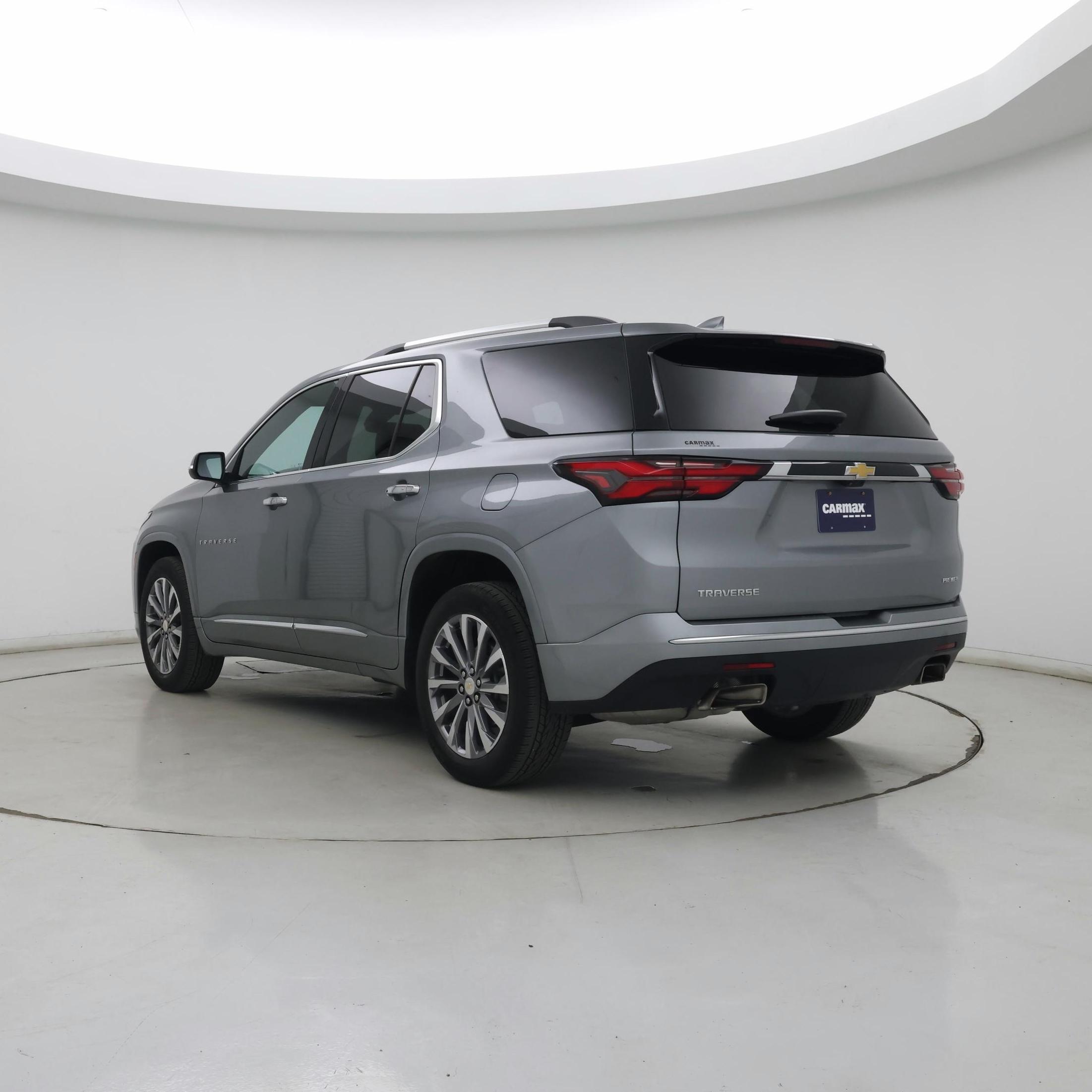 Thumbnail: 2023 Chevrolet Traverse - 2