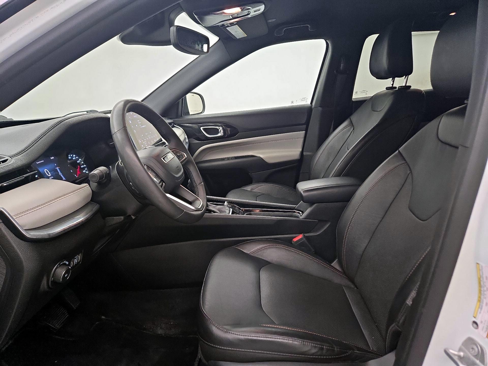 Thumbnail: 2023 Jeep Compass - 11