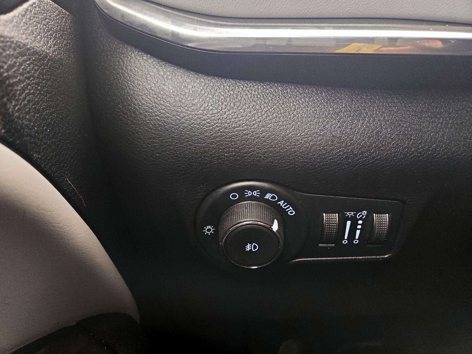 Thumbnail: 2023 Jeep Compass - 13