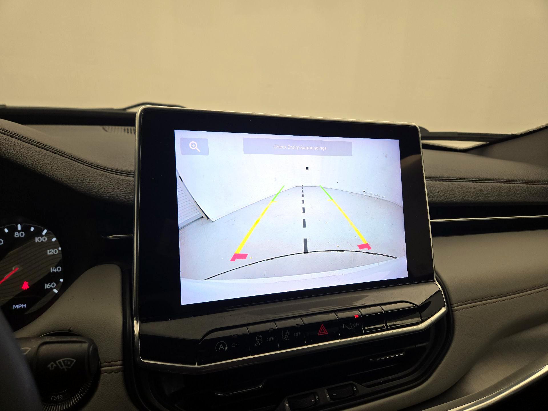 Thumbnail: 2023 Jeep Compass - 14