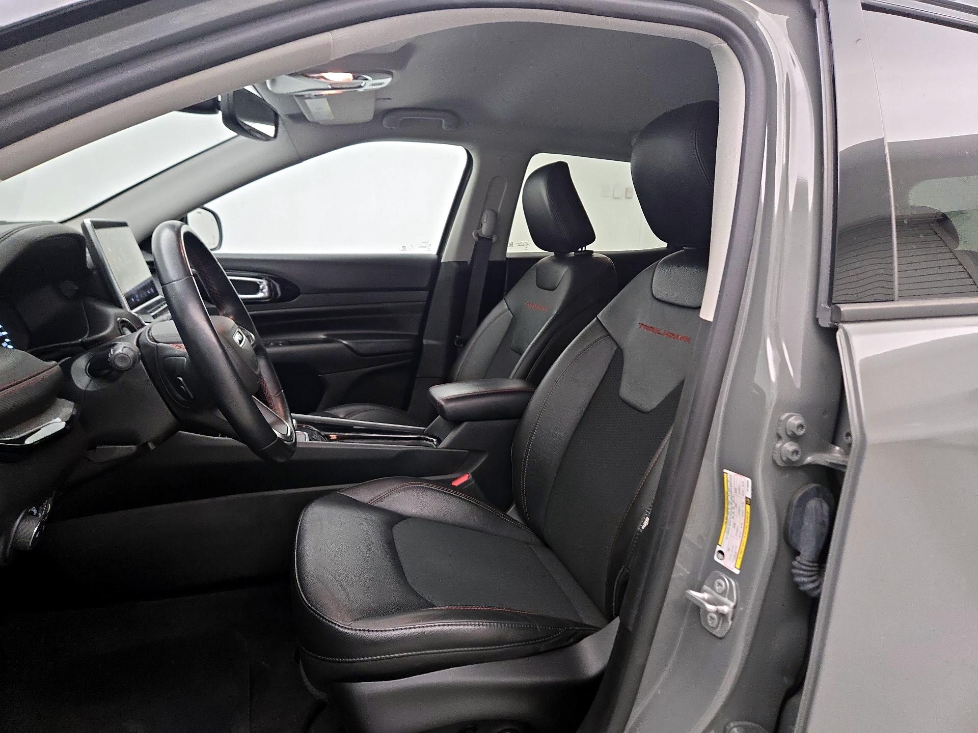 Thumbnail: 2022 Jeep Compass - 11