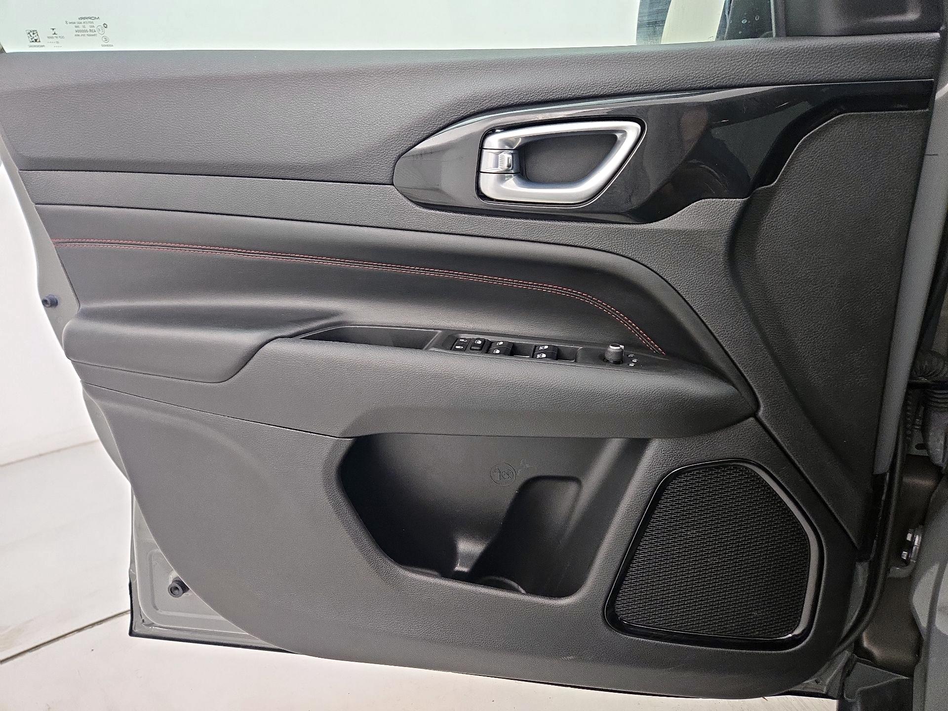 Thumbnail: 2022 Jeep Compass - 12