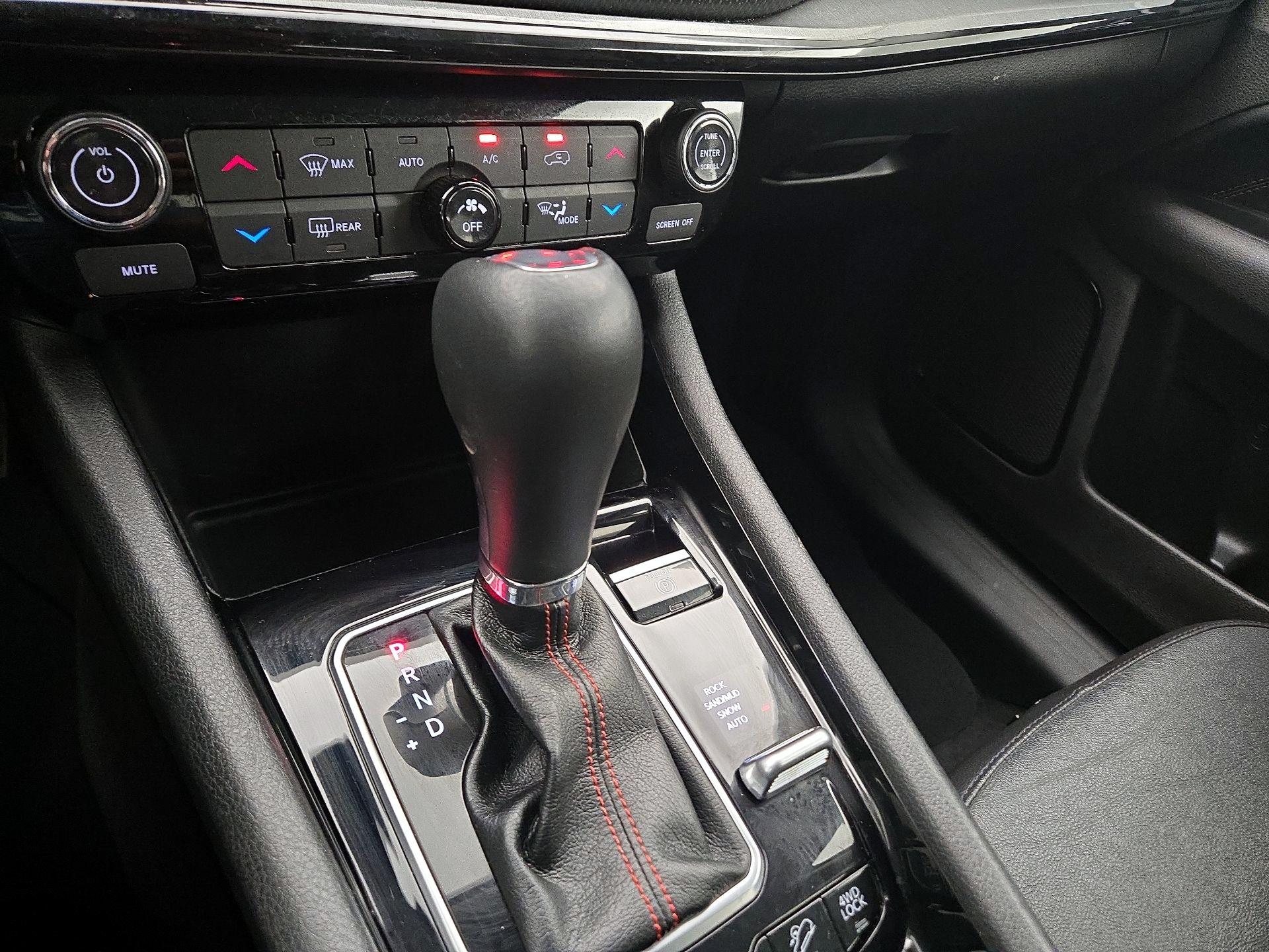 Thumbnail: 2022 Jeep Compass - 17