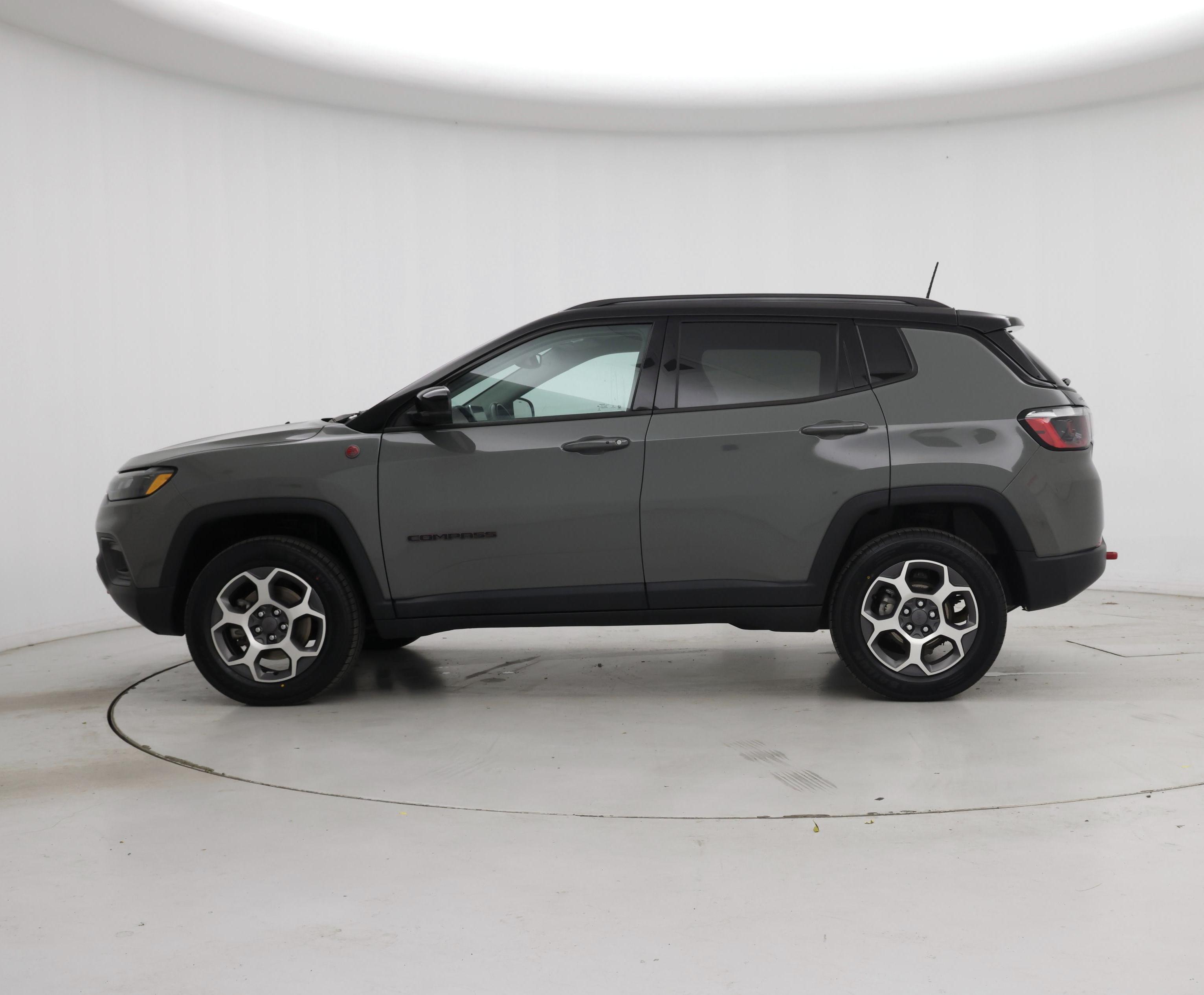 Thumbnail: 2022 Jeep Compass - 3